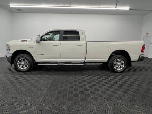 2024 RAM 3500 Laramie Crew Cab 4x4 8' Box