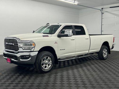 2024 RAM 3500 Laramie Crew Cab 4x4 8' Box