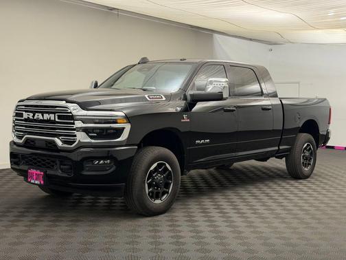Diamond Black Crystal Pearlcoat 2025 RAM 3500 Laramie Mega Cab 4x4 6'4' Box