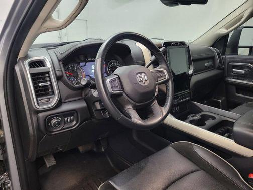 2023 RAM 3500 Laramie Crew Cab 4x4 8' Box