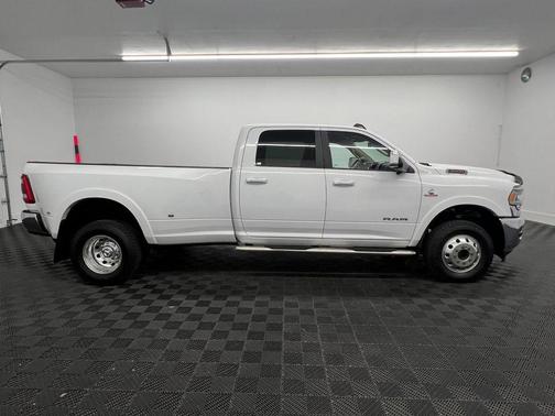 2020 RAM 3500 Laramie Crew Cab 4x4 8' Box