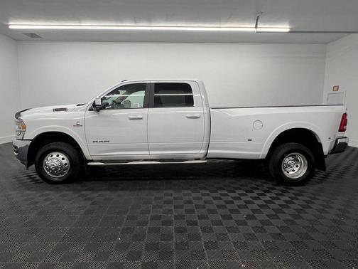 2020 RAM 3500 Laramie Crew Cab 4x4 8' Box