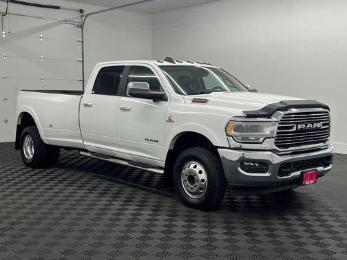 2020 RAM 3500 Laramie Crew Cab 4x4 8' Box