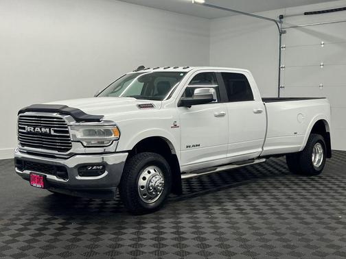 2020 RAM 3500 Laramie Crew Cab 4x4 8' Box