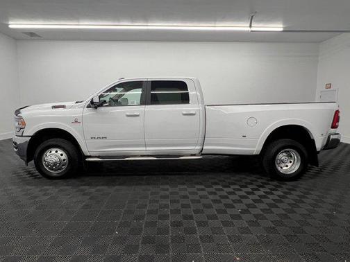 2020 RAM 3500 Laramie Crew Cab 4x4 8' Box