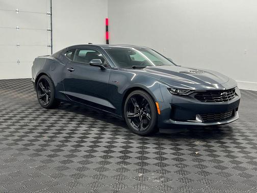 2022 Chevrolet Camaro RWD Coupe LT1