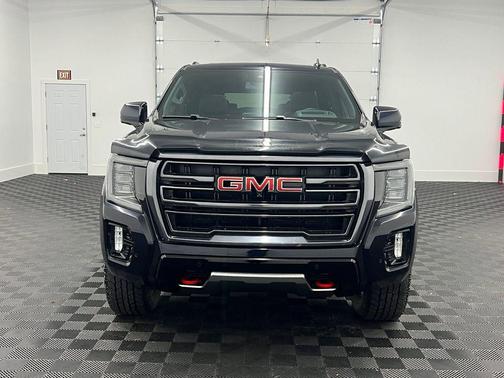 2024 GMC Yukon 4WD AT4