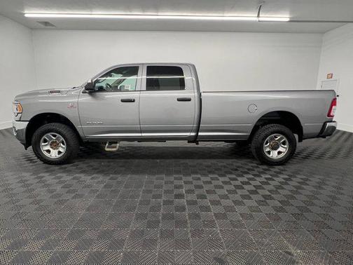 2019 RAM 2500 Tradesman Crew Cab 4x4 8' Box