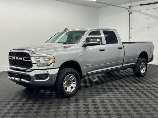 2019 RAM 2500 Tradesman Crew Cab 4x4 8' Box