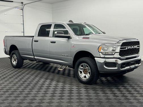 2019 RAM 2500 Tradesman Crew Cab 4x4 8' Box