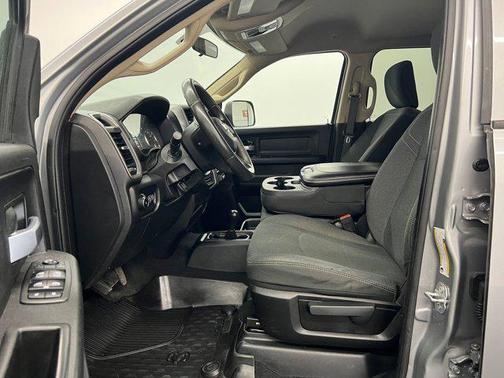 2019 RAM 2500 Tradesman Crew Cab 4x4 8' Box