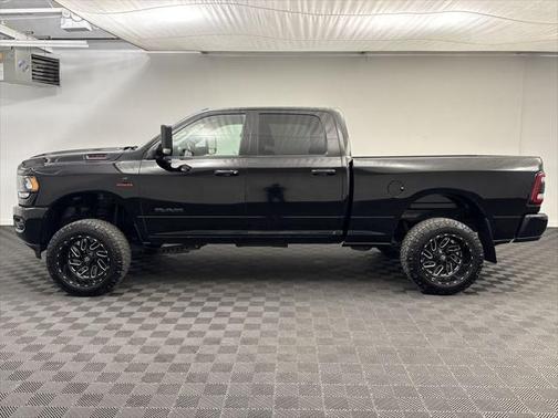 2020 RAM 2500 Big Horn Crew Cab 4X4 6'4' Box