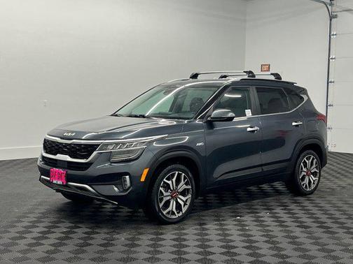 Gravity Gray 2022 Kia Seltos SX Turbo