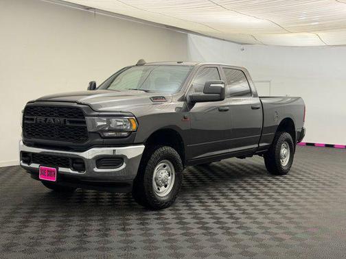 2024 RAM 2500 Tradesman Crew Cab 4x4 6'4' Box
