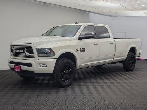 2018 RAM 3500 Laramie Crew Cab 4x4 8' Box