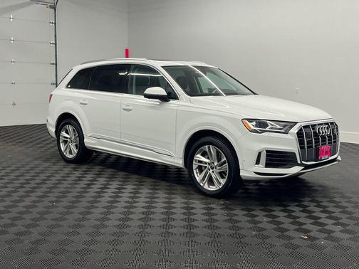 2022 Audi Q7 55 Premium Plus
