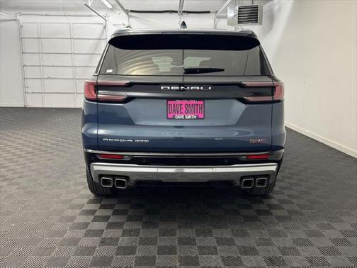 2024 GMC Acadia Denali