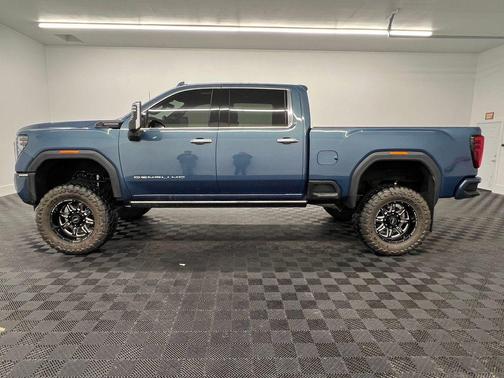 2024 GMC Sierra 2500 Denali Ultimate