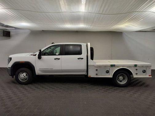 2025 GMC Sierra 3500 Base