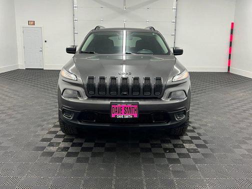 2016 Jeep Cherokee Altitude