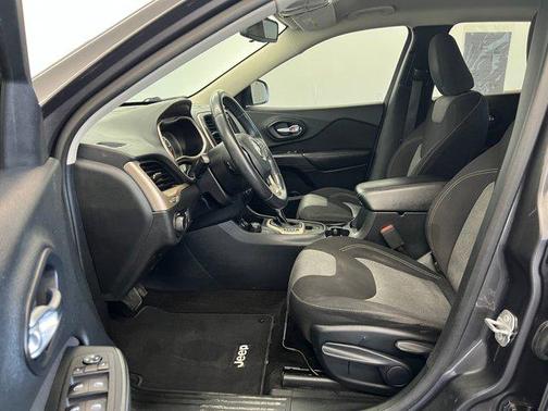 2016 Jeep Cherokee Altitude