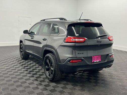 2016 Jeep Cherokee Altitude