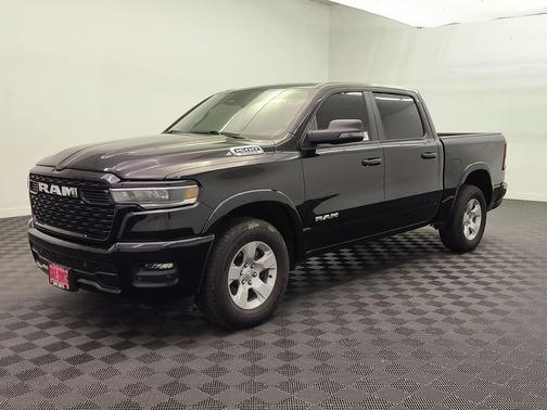 Diamond Black Crystal Pearlcoat 2025 RAM 1500 Big Horn/Lone Star