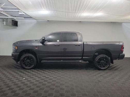 2023 RAM 2500 Laramie Crew Cab 4x4 6'4' Box