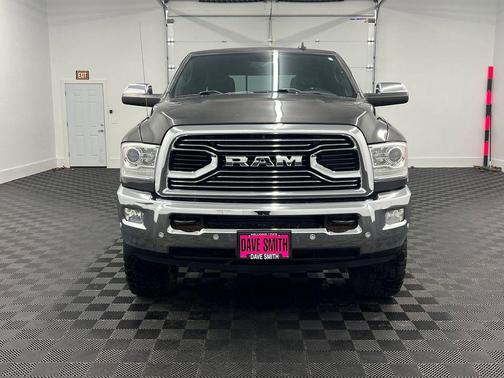 2018 RAM 3500 Limited Crew Cab 4x4 6'4' Box