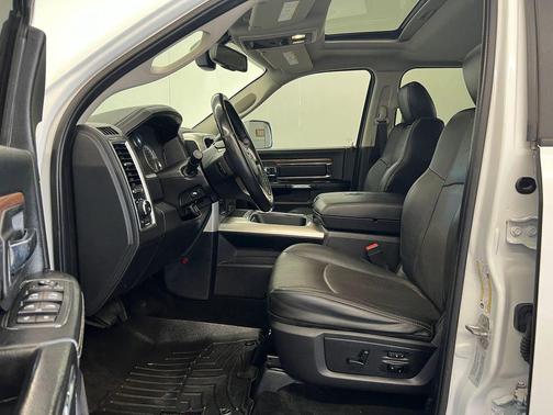 2016 RAM 3500 Laramie