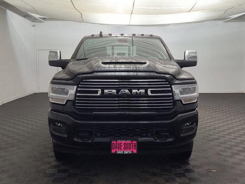 2023 RAM 2500 Laramie Crew Cab 4x4 6'4' Box