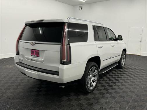 2020 Cadillac Escalade Luxury