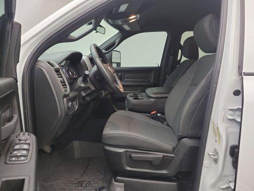 2024 RAM 3500 Tradesman Crew Cab 4x4 8' Box