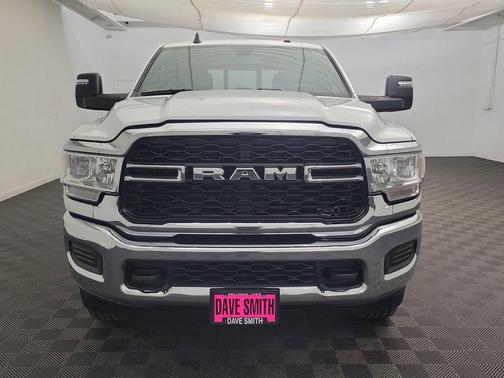 2024 RAM 3500 Tradesman Crew Cab 4x4 8' Box