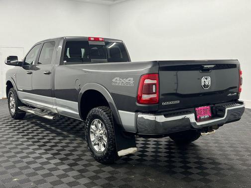 2019 RAM 2500 Laramie Crew Cab 4x4 8' Box