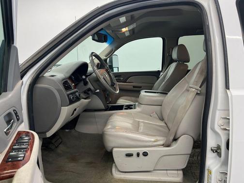 2009 Chevrolet Silverado 2500 LTZ Crew Cab