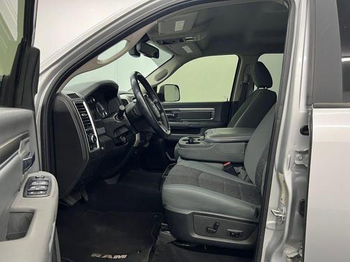 2018 RAM 2500 Big Horn Crew Cab 4x4 6'4' Box