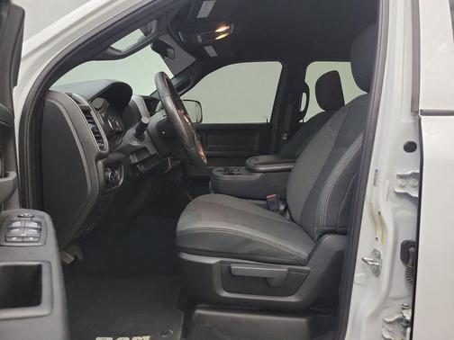 2021 RAM 2500 Tradesman Crew Cab 4x4 6'4' Box