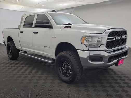 2021 RAM 2500 Tradesman Crew Cab 4x4 6'4' Box