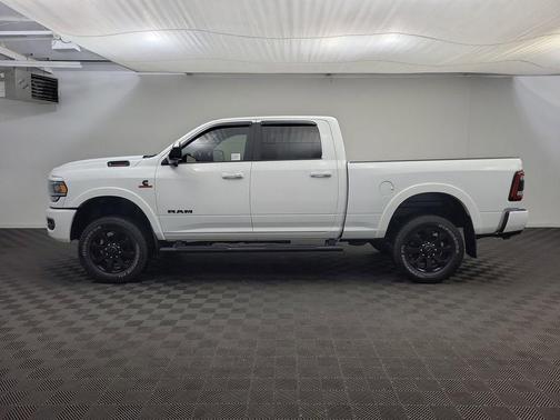 2022 RAM 2500 Laramie Crew Cab 4x4 6'4' Box