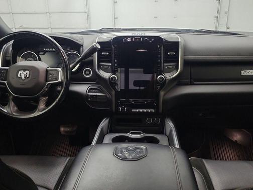 2022 RAM 2500 Laramie Crew Cab 4x4 6'4' Box