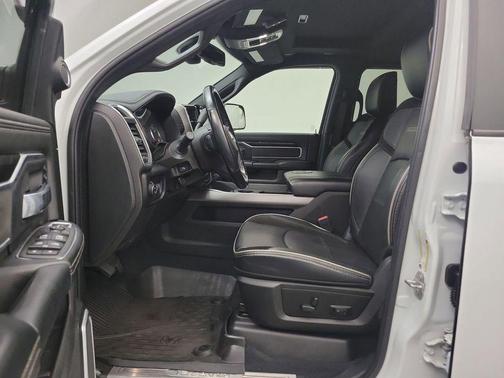 2022 RAM 2500 Laramie Crew Cab 4x4 6'4' Box