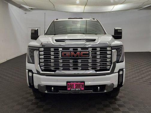 Summit White 2024 GMC Sierra 3500 Denali