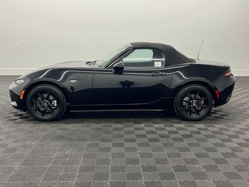 2020 Mazda MX-5 Miata Sport