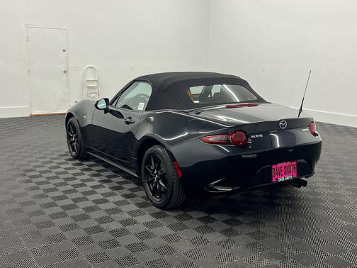 2020 Mazda MX-5 Miata Sport
