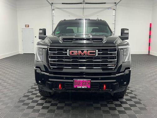 2025 GMC Sierra 3500 AT4