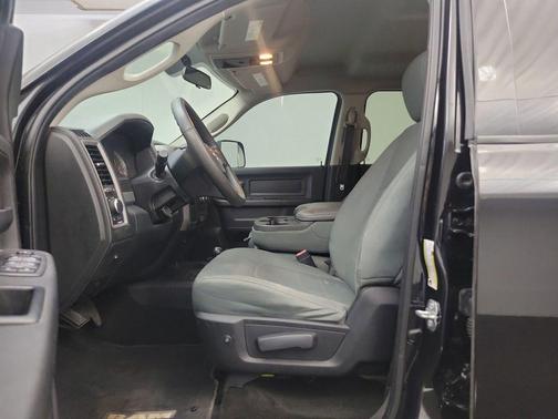 2018 RAM 2500 Tradesman Crew Cab 4x4 8' Box