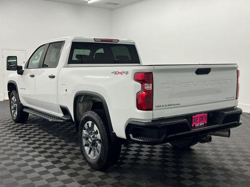 2023 Chevrolet Silverado 2500 Custom