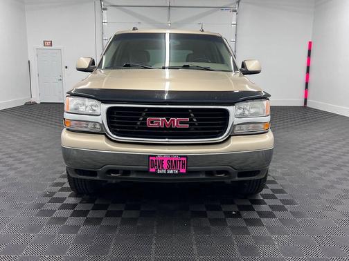 Sand Beige Metallic 2005 GMC Yukon SLE