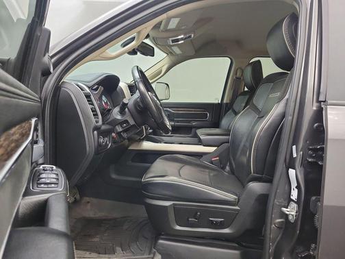 2021 RAM 2500 Laramie Crew Cab 4x4 6'4' Box